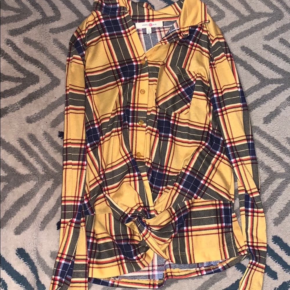 Long sleeve plaid shirt